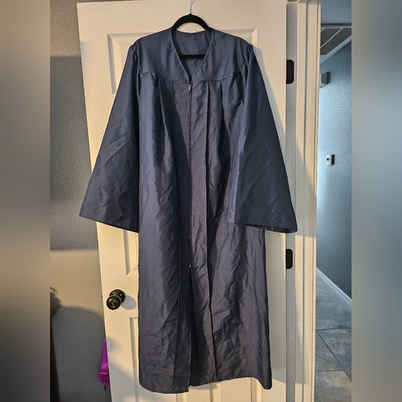 Graduation Gown - Picture 1 of 2